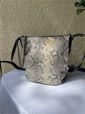 Botkier Snake-print Chain Strap
Crossbody Bag